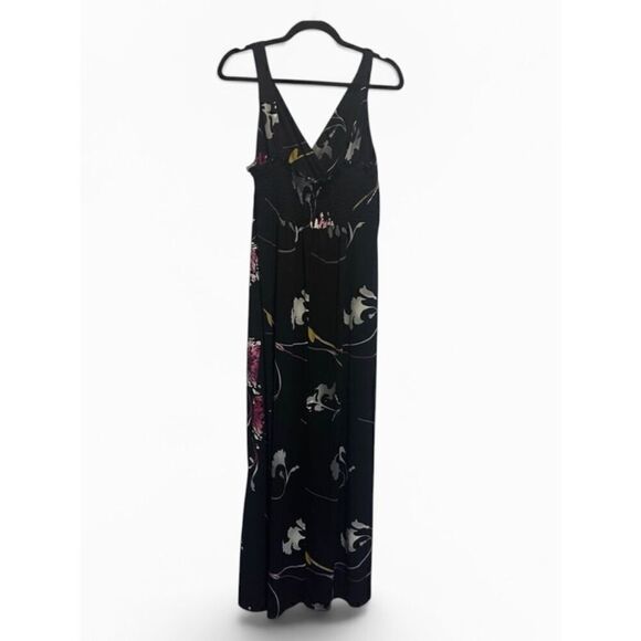 Dresses & Skirts - Black Floral Maxi Dress Sz M